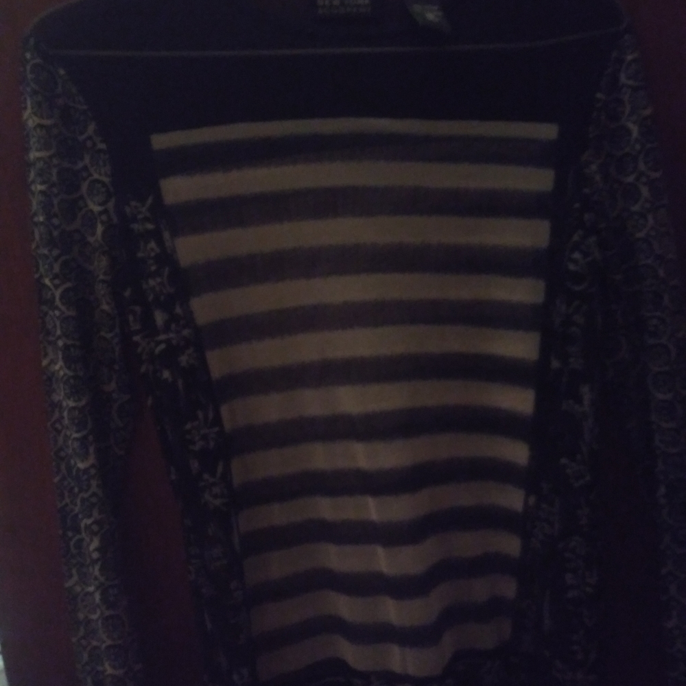 New York and company shirt.